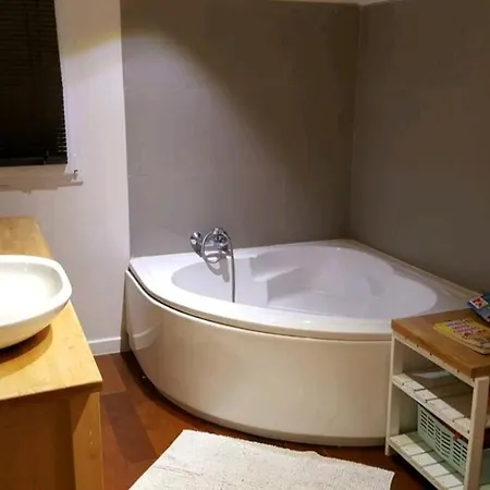Chambre Et Salle De Bain Privatives *